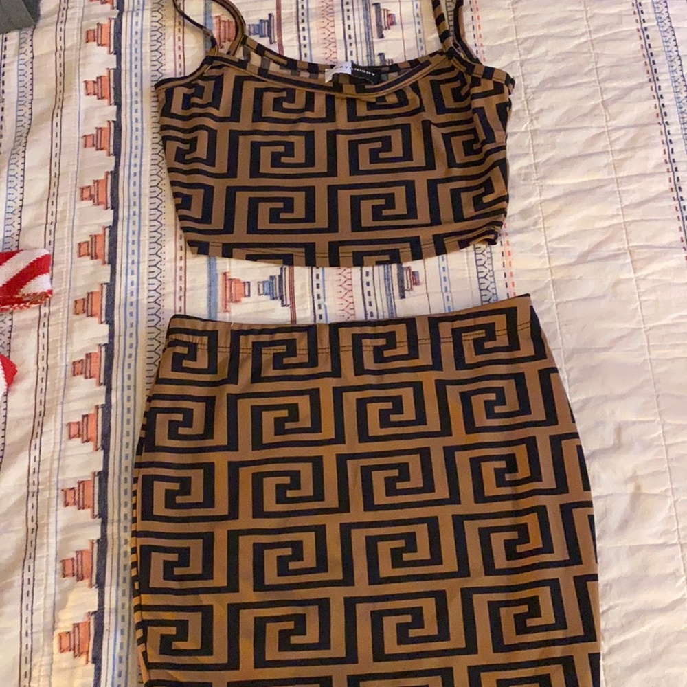Skirt top set